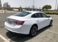 CHEVROLET MALIBU White